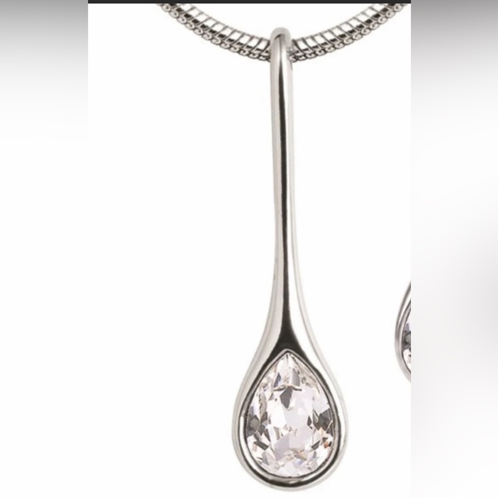 Mestige Iris Drop Crystal Necklace RRP $100 Ireland